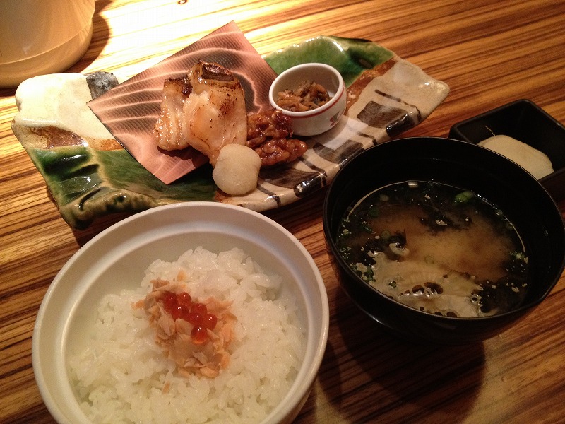 焼き物とご飯.jpg